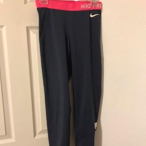 CUTE NIKE LEGGINGS
